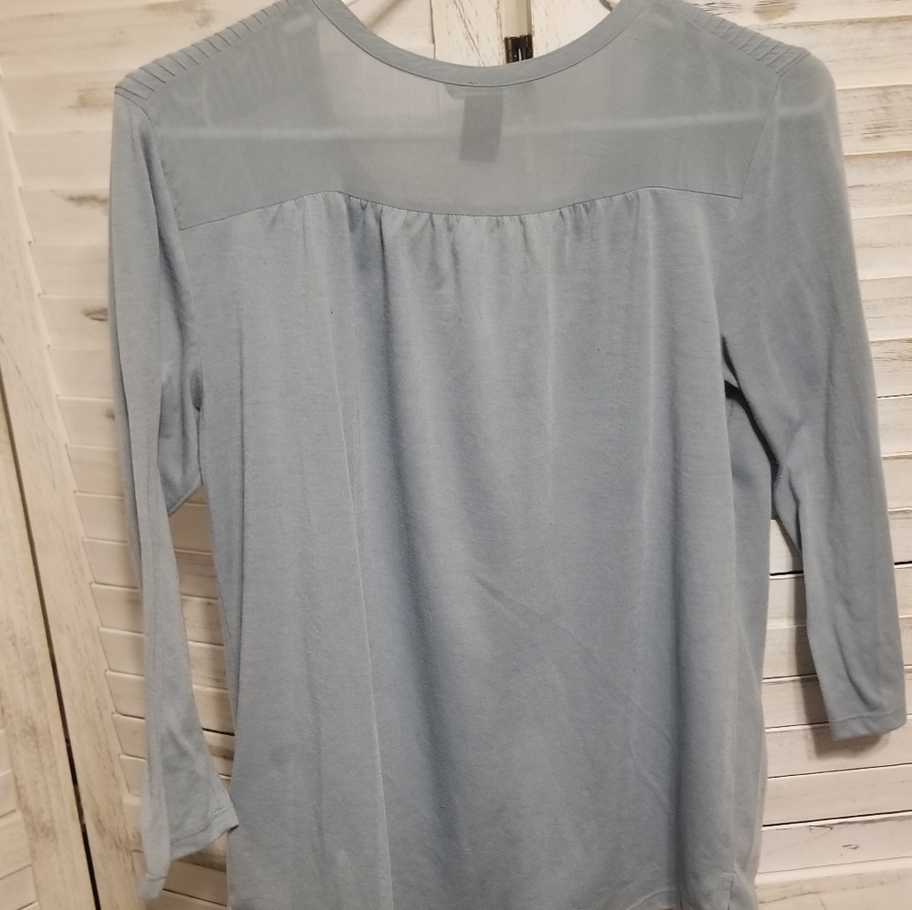 H&M button down blouse - Picture 3 of 3